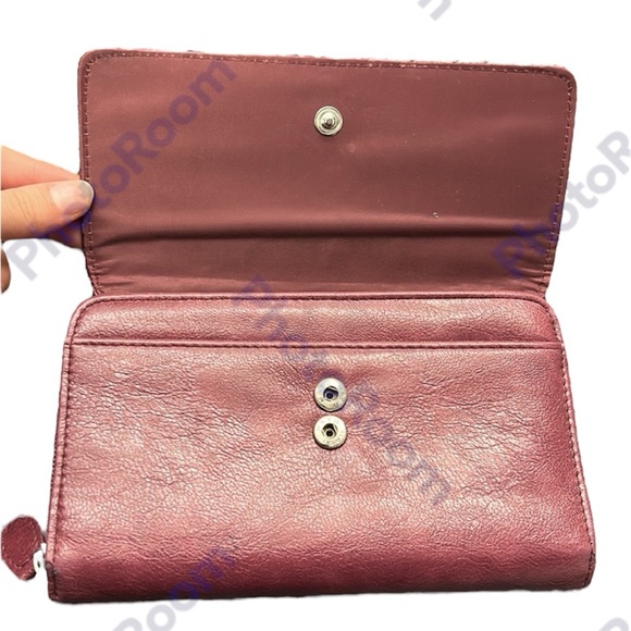 Croc Skin Design Wallet - Picture 2 of 13